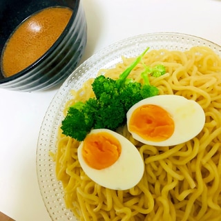 ブロッコリーとゆで卵のつけ麺